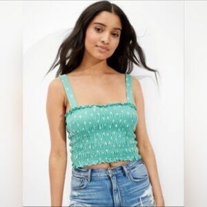 American Eagle Outfitters Green Smocked Crop Tank Top size medium